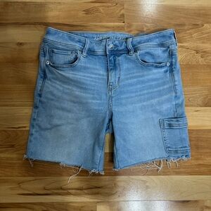 American Eagle Outfitters Light Blue Jean Shorts Size 10 Stretch